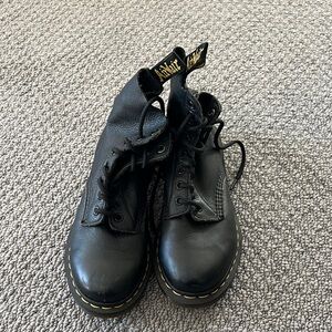 Dr. Martens Black Leather Boots with Yellow Accents air wair size 6